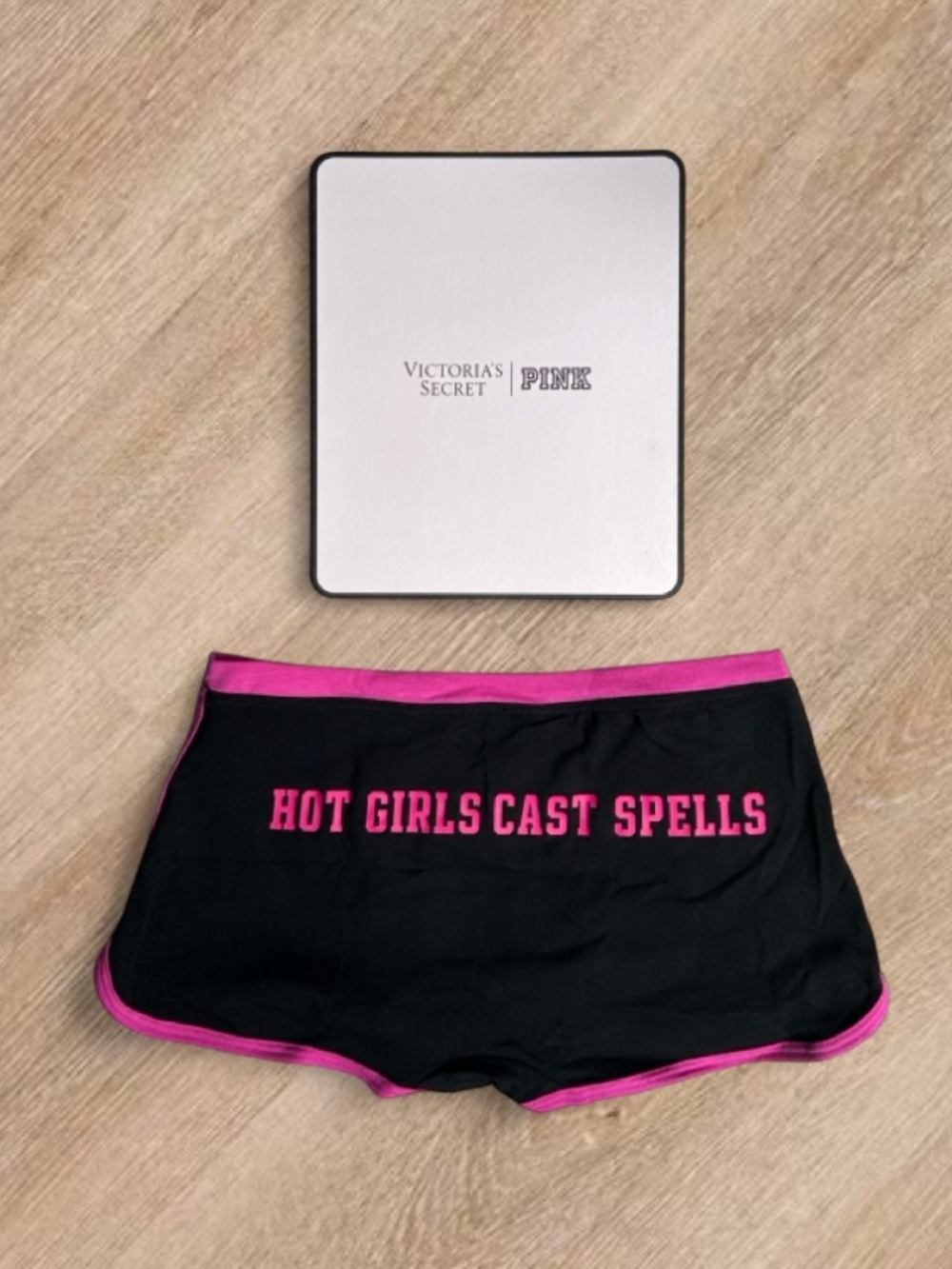 🆕🔮 Hot Girls Cast Spells Dorm Boyshorts PINK Victoria’s Secret Small NWT